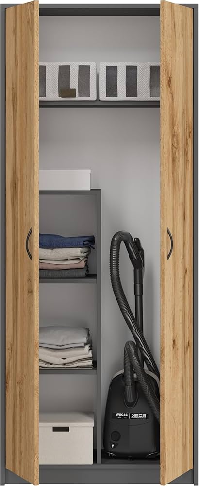 découvrez nos solutions de meubles de rangement pour aspirateurs balais, conçues pour optimiser votre espace et garder votre intérieur bien organisé.